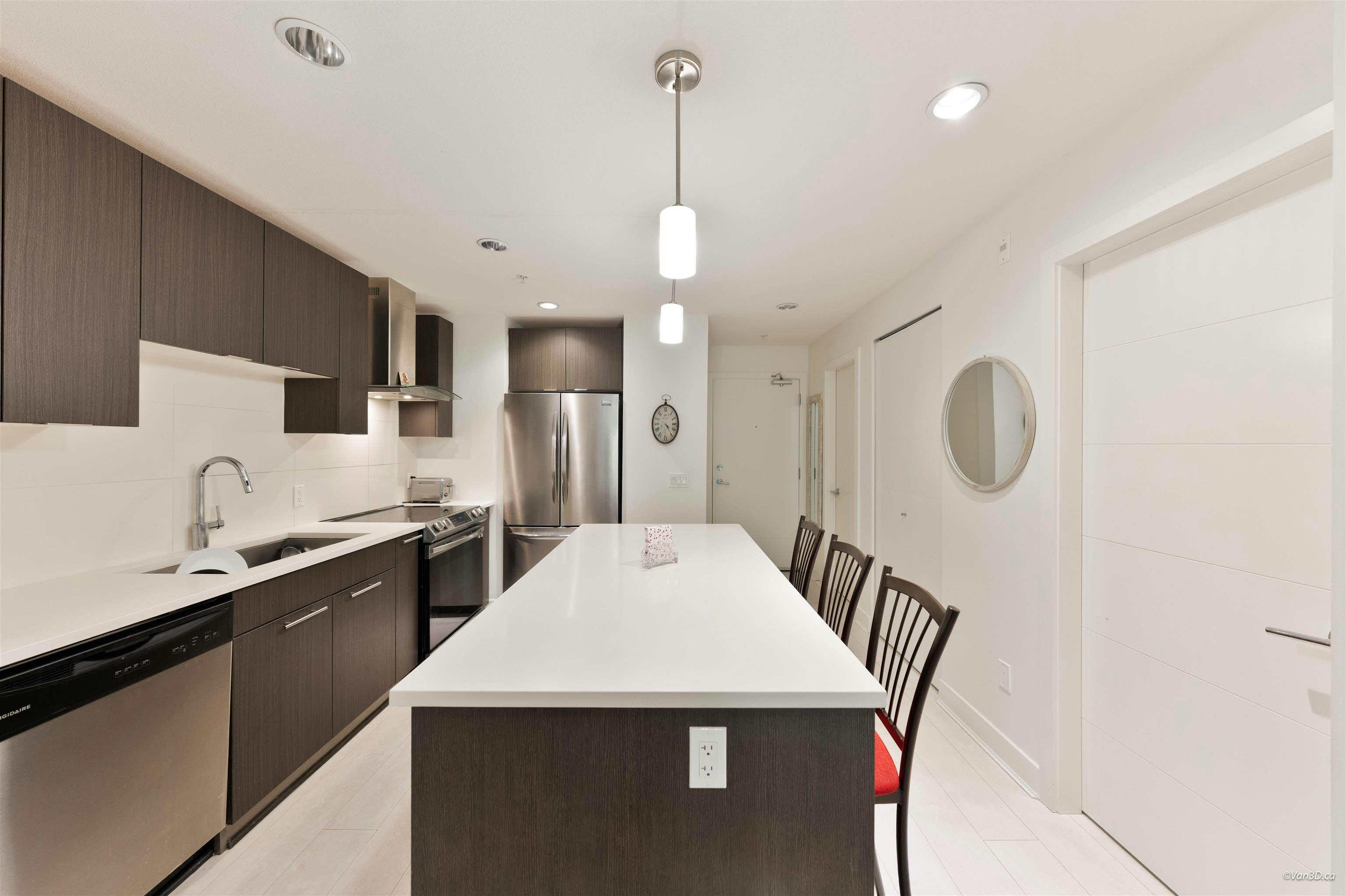 205-733 W 3rd Street, North Vancouver, BC, V7M 0C8 - 10