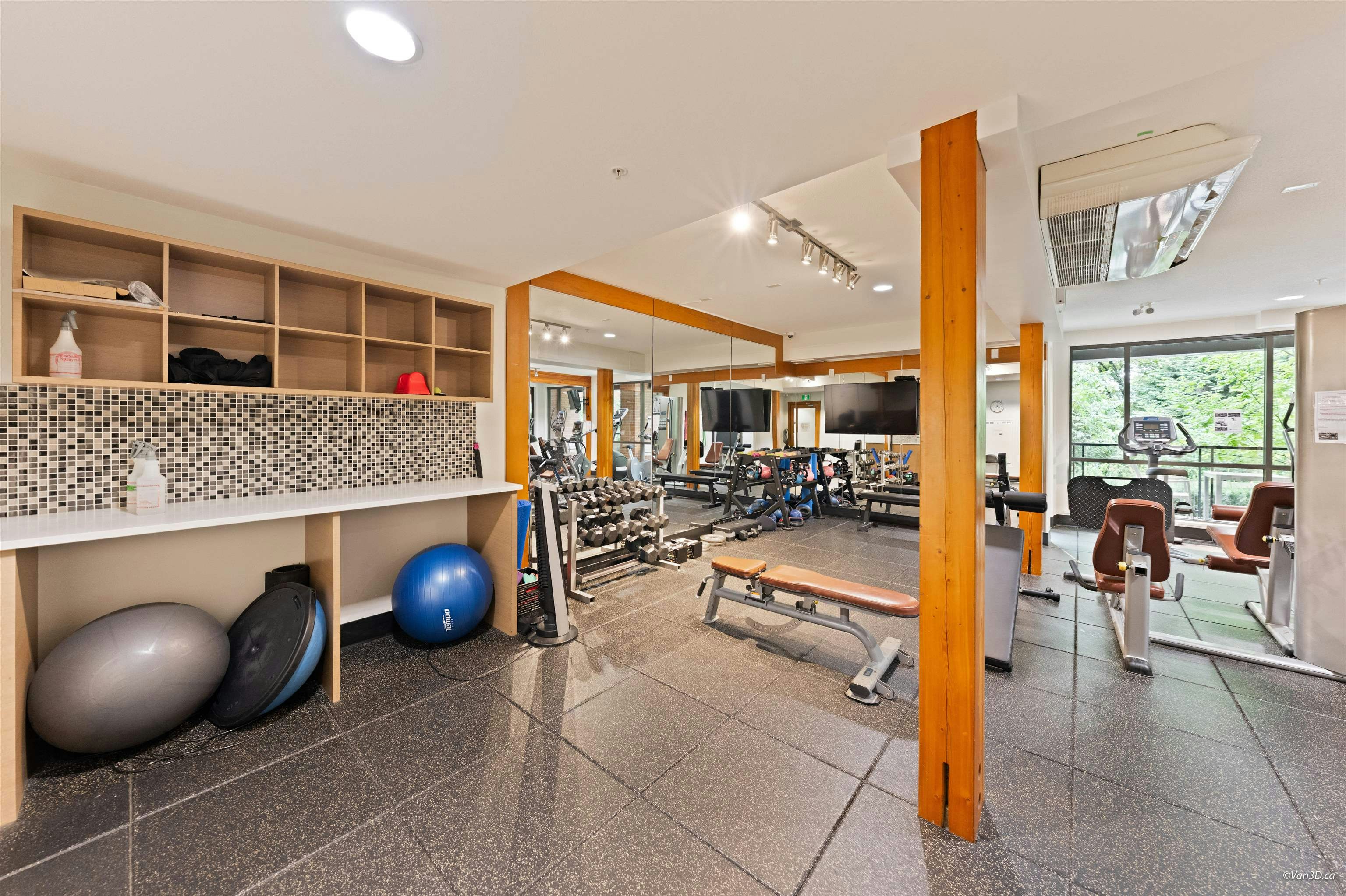 205-733 W 3rd Street, North Vancouver, BC, V7M 0C8 - 30