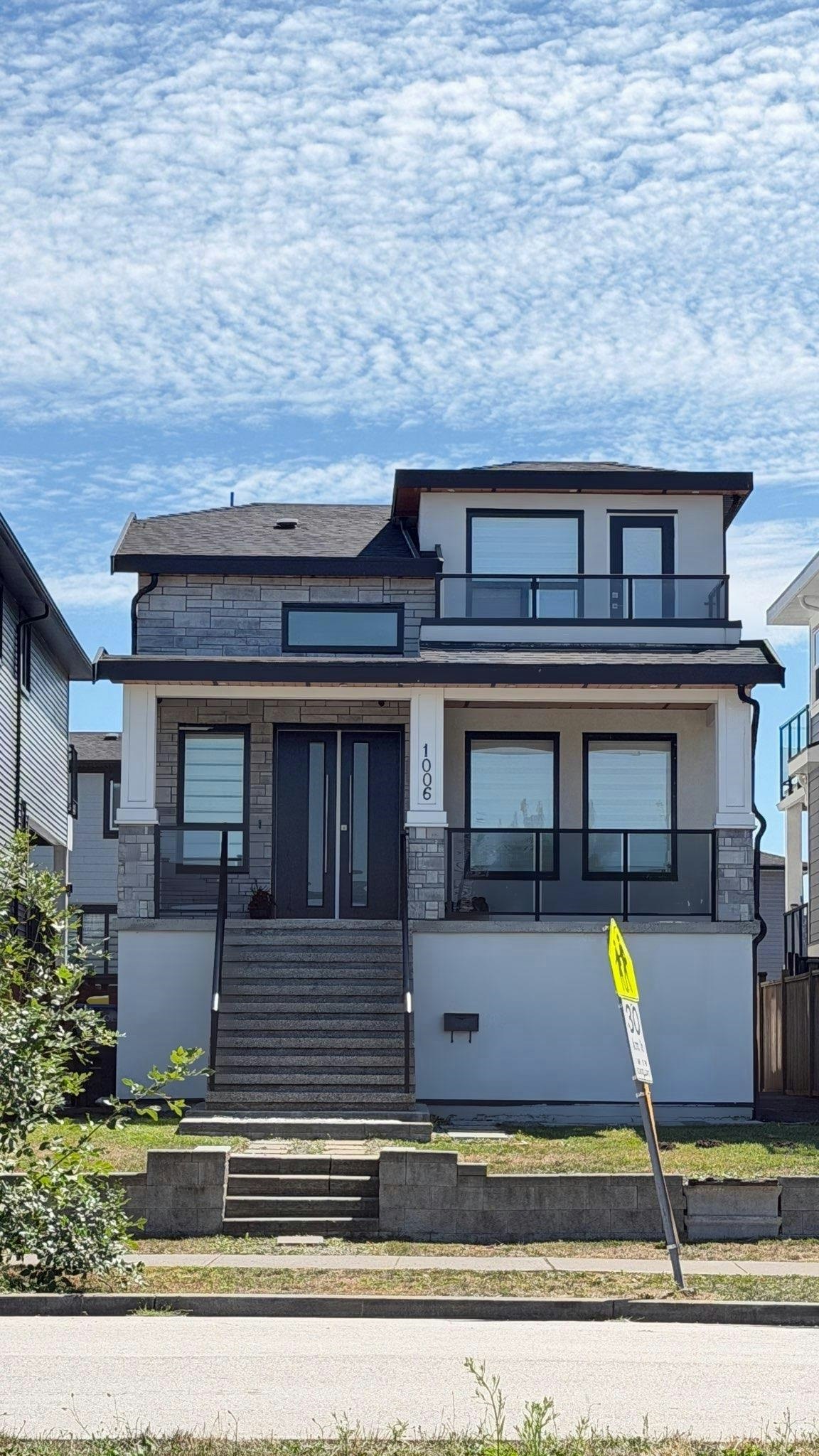 1006 Salter Street, New Westminster, BC, V3M 5A6