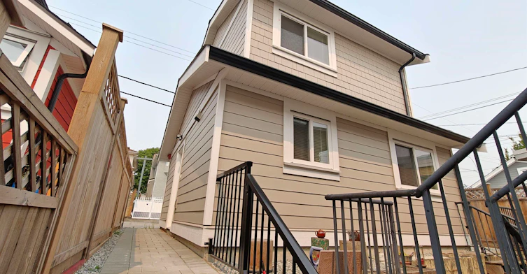 3-381 E 57 Avenue, Vancouver, BC, V5X 1S6 - 2