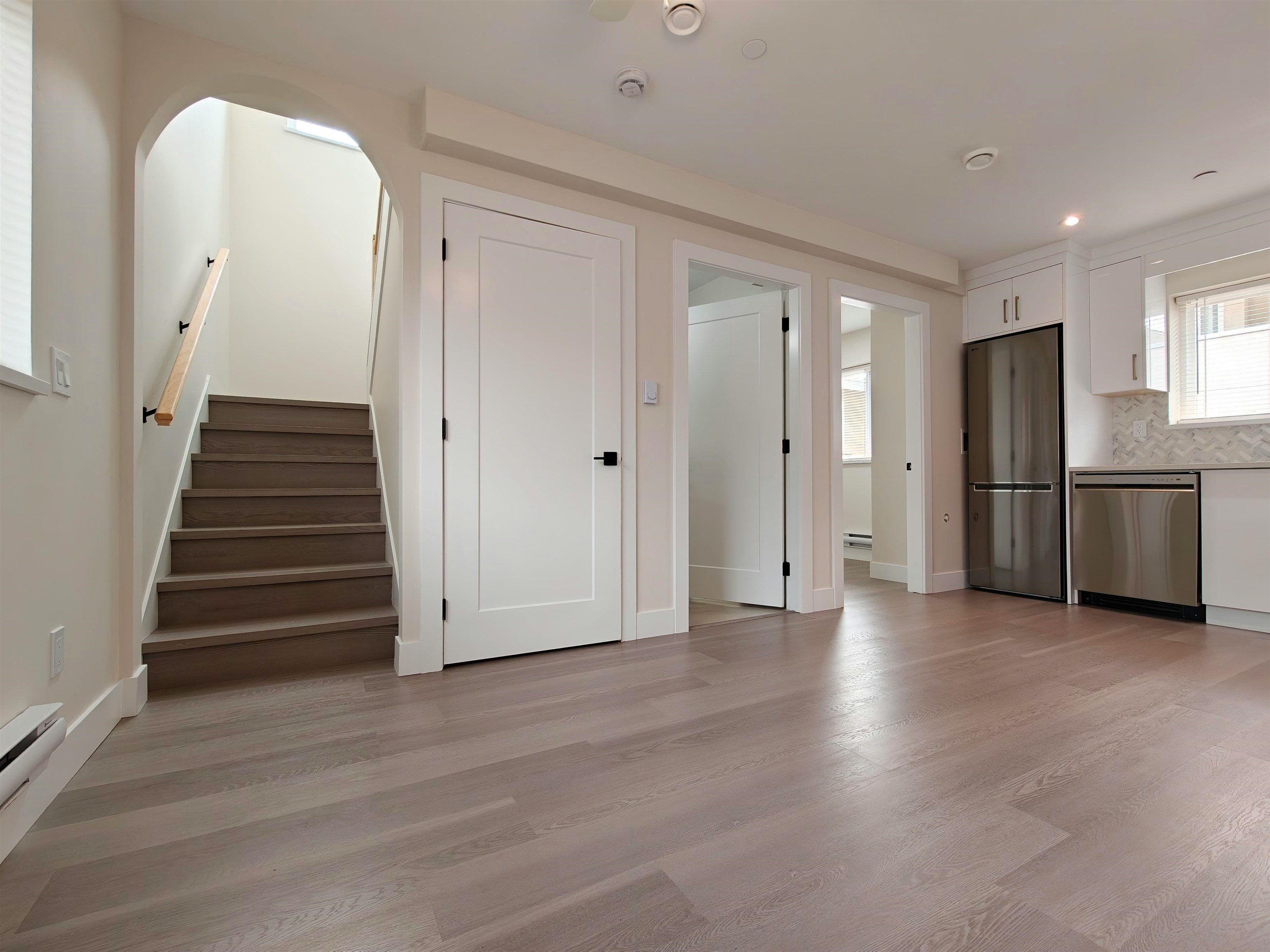 3-381 E 57 Avenue, Vancouver, BC, V5X 1S6 - 4