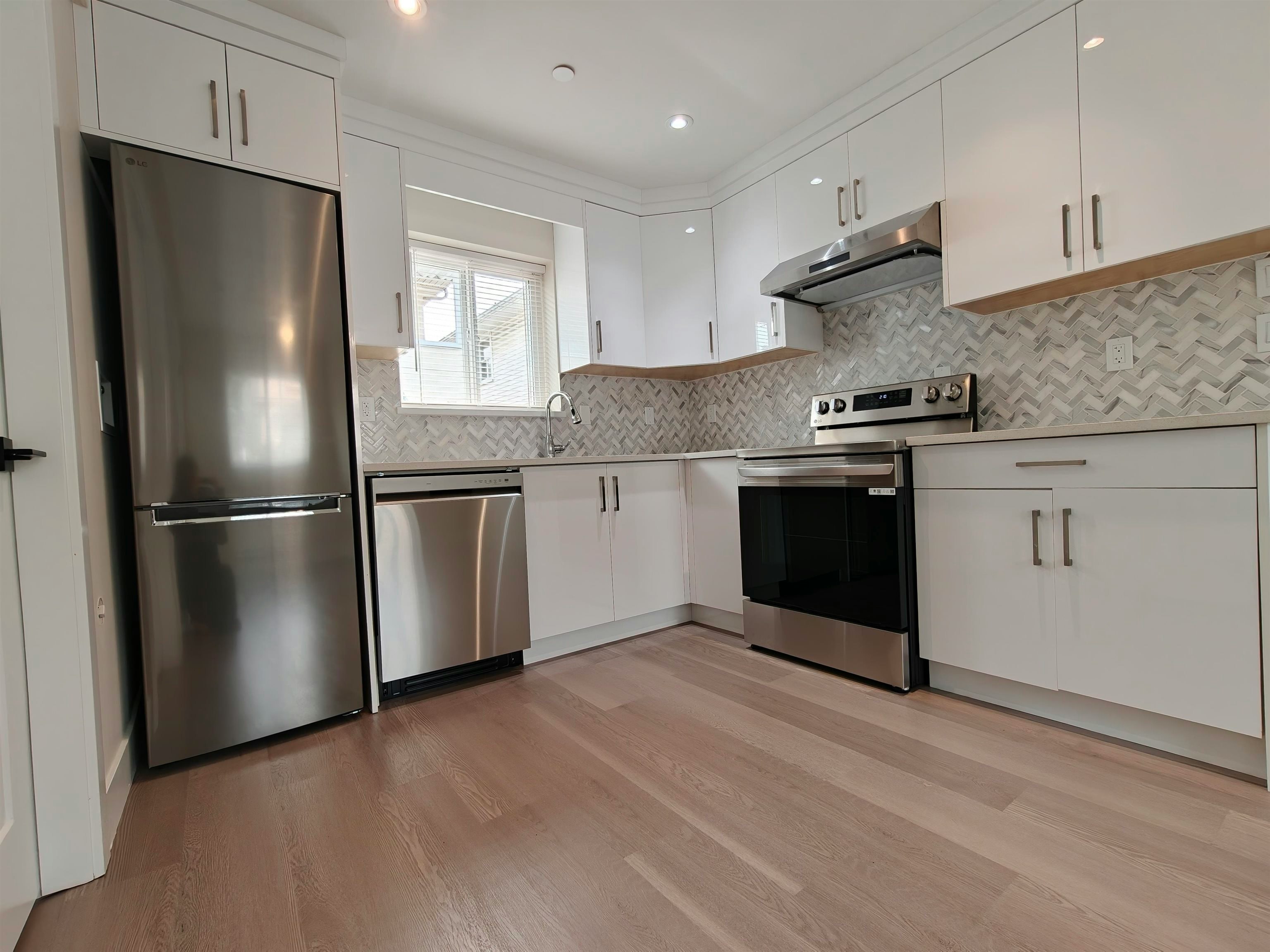 3-381 E 57 Avenue, Vancouver, BC, V5X 1S6 - 8