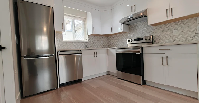 3-381 E 57 Avenue, Vancouver, BC, V5X 1S6 - 8