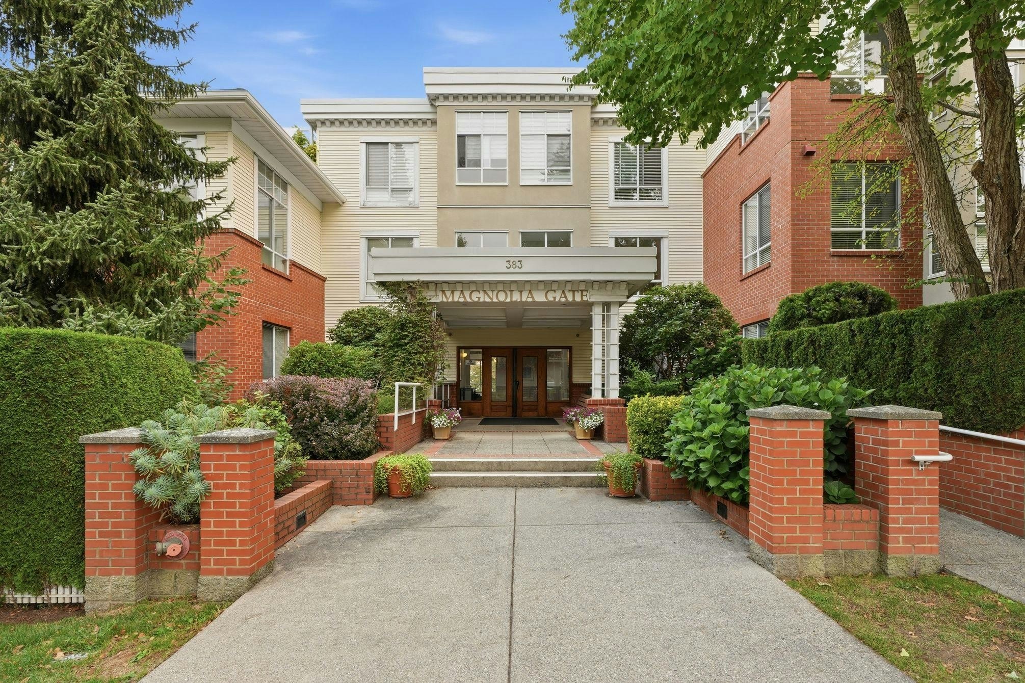 333-383 E 37th Avenue, Vancouver, BC, V5W 4C1