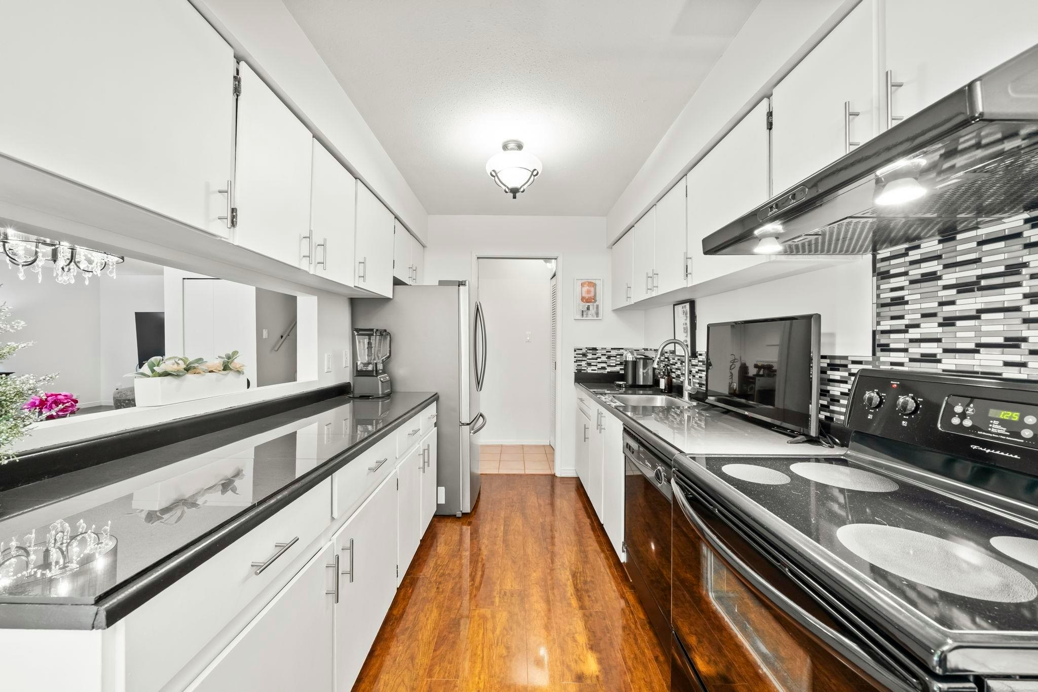 30-9101 Forest Grove Drive, Burnaby, BC, V5A 3Z5 - 23