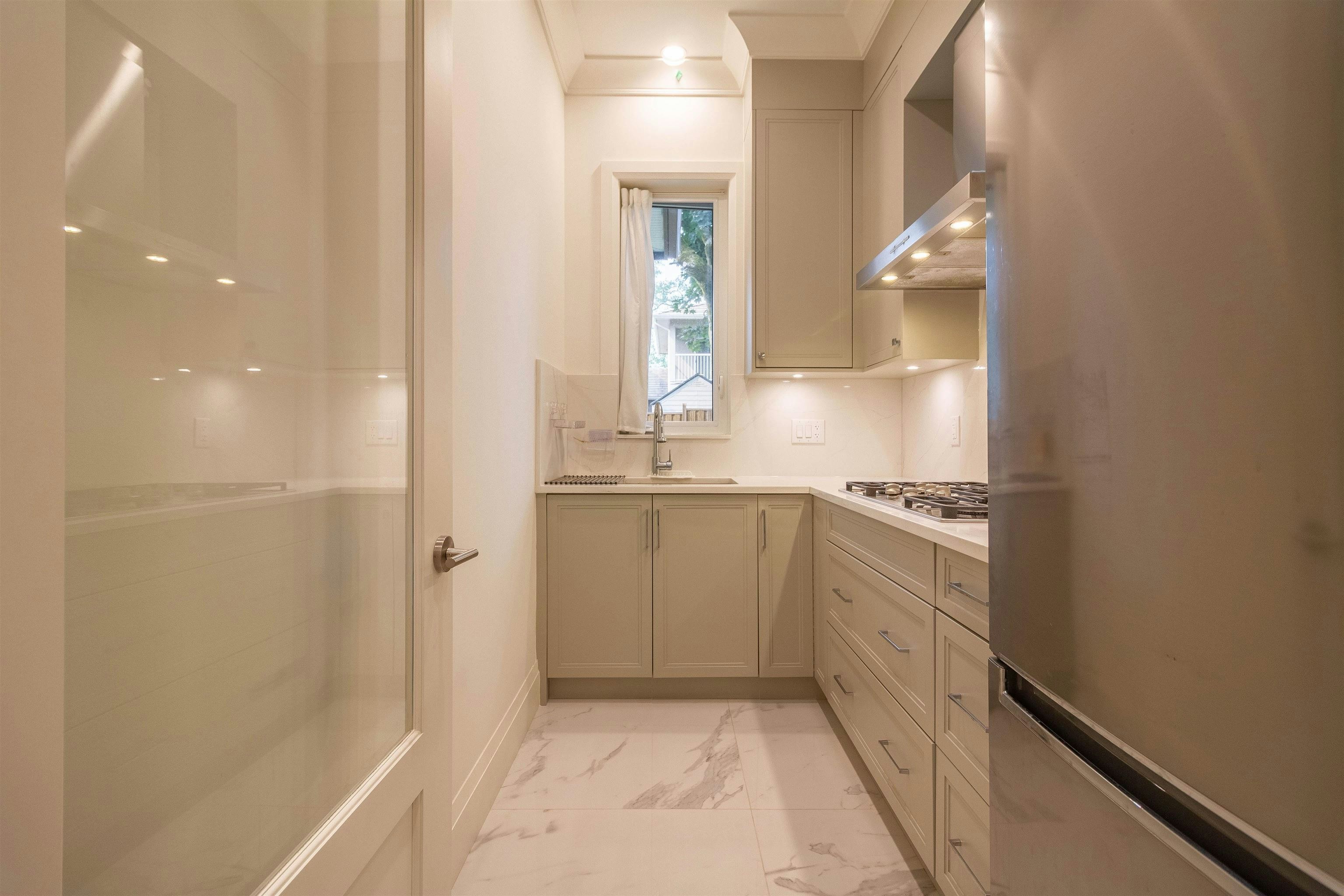 3907 Hertford Street, Burnaby, BC, V5G 2R5 - 17