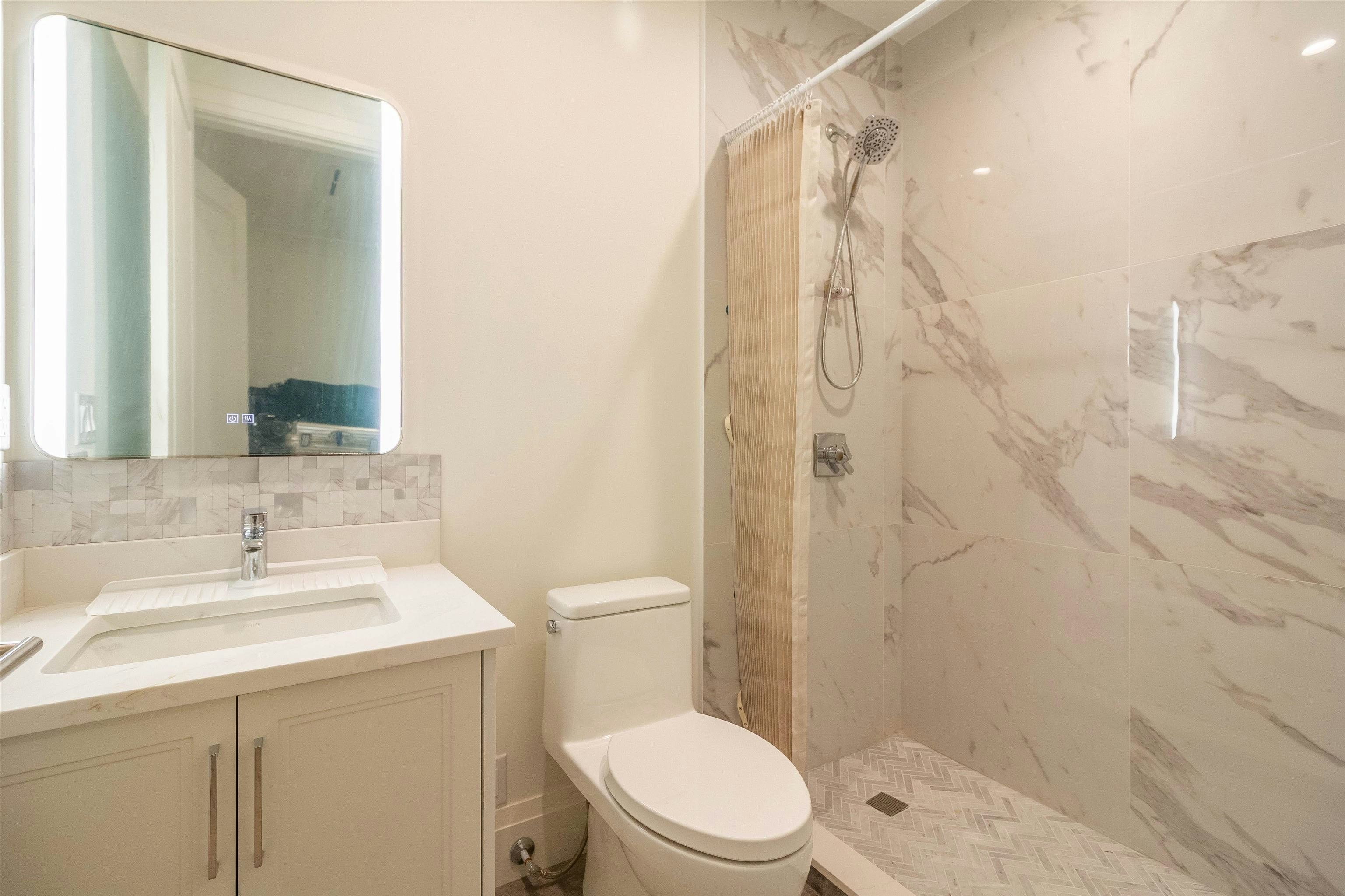 3907 Hertford Street, Burnaby, BC, V5G 2R5 - 29