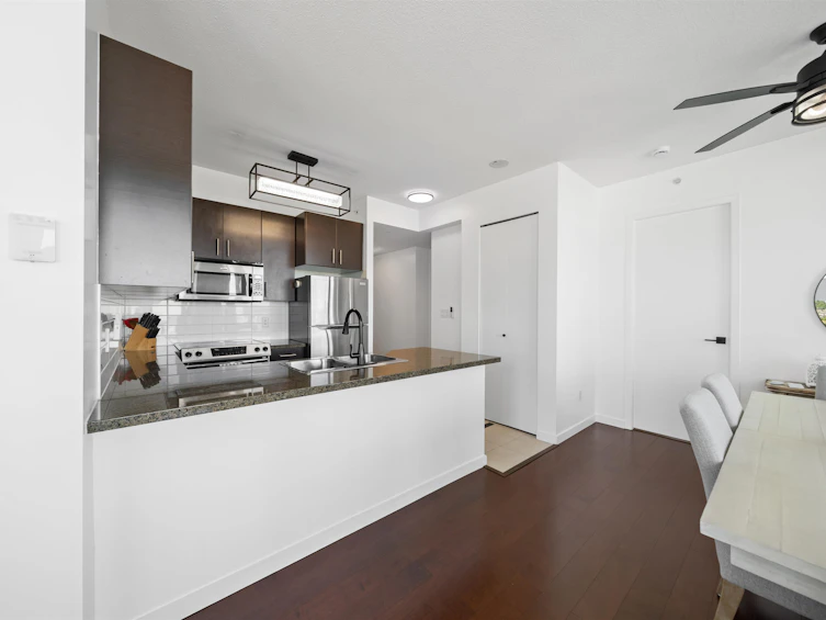 1801-4250 Dawson Street, Burnaby, BC, V5C 4B1 - 8