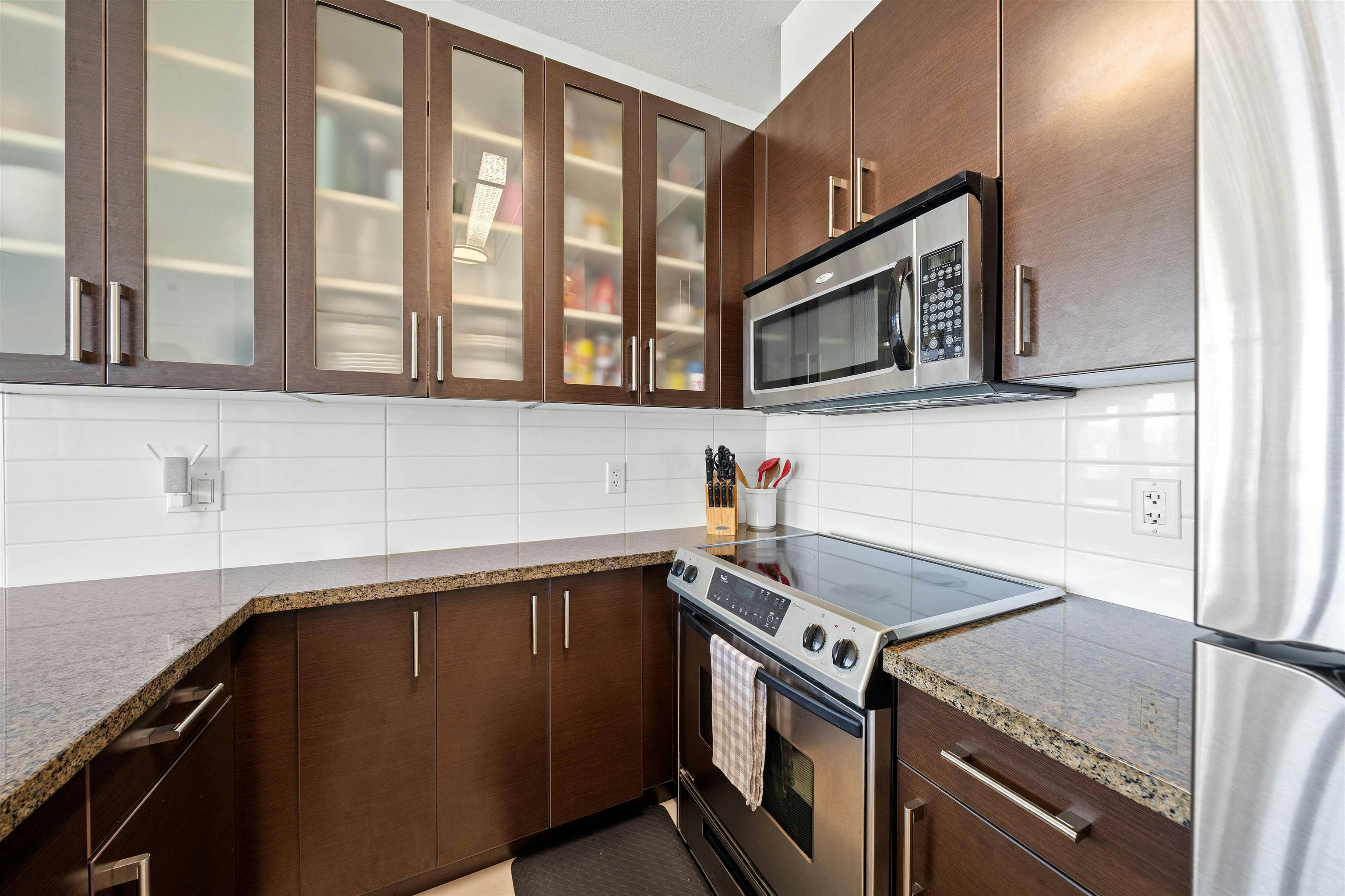 1801-4250 Dawson Street, Burnaby, BC, V5C 4B1 - 12