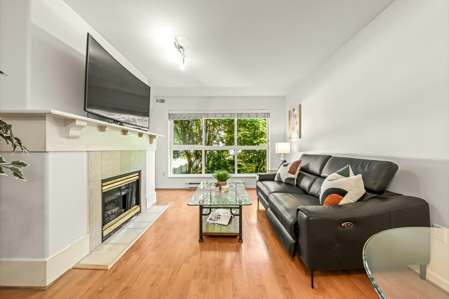 205-5900 Dover Crescent, Richmond, BC, V7C 5R4