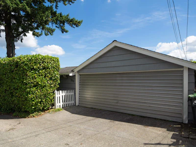 335 Churchill Avenue - 5