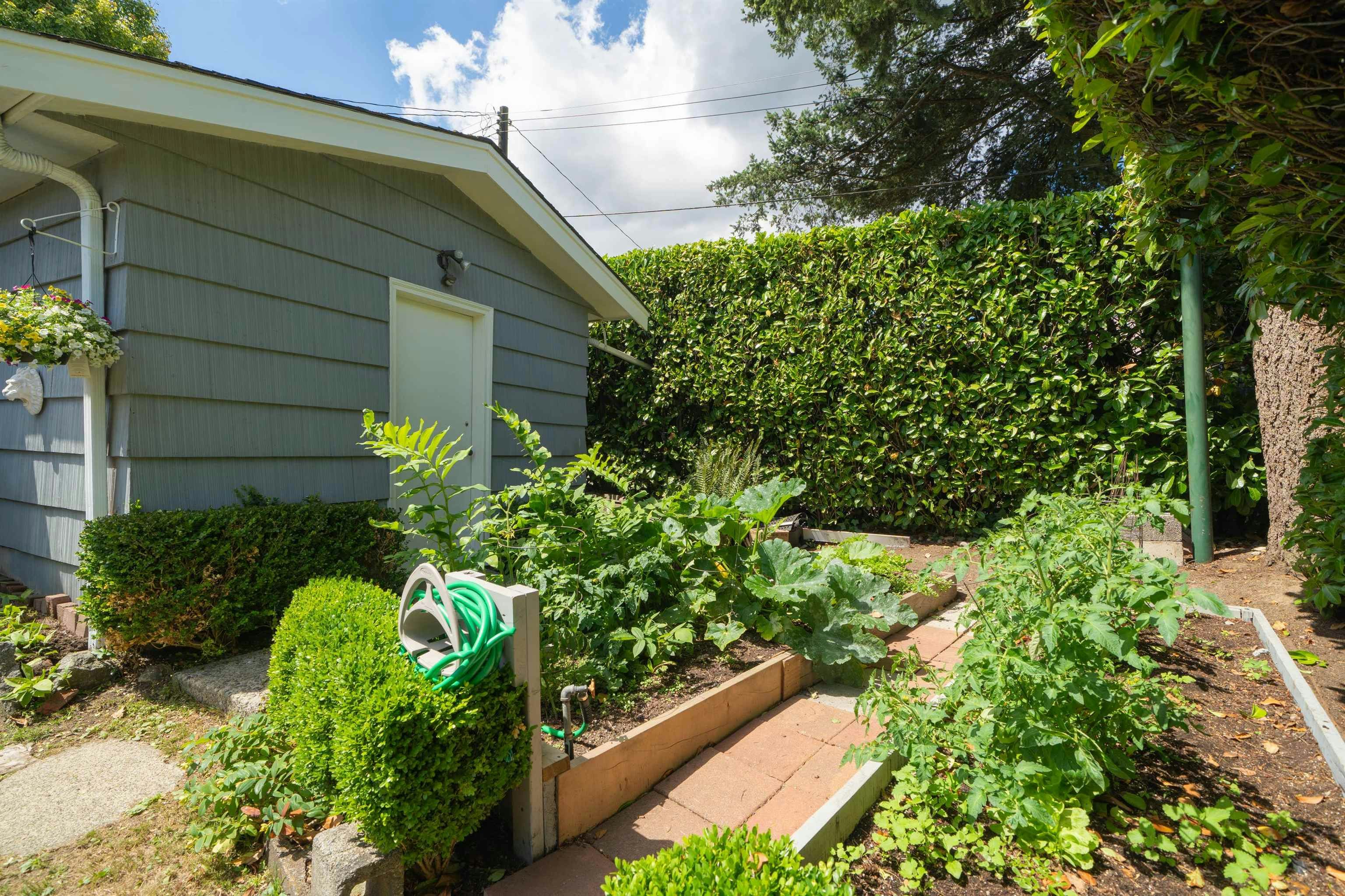 335 Churchill Avenue, New Westminster, BC, V3L 4P5 - 35