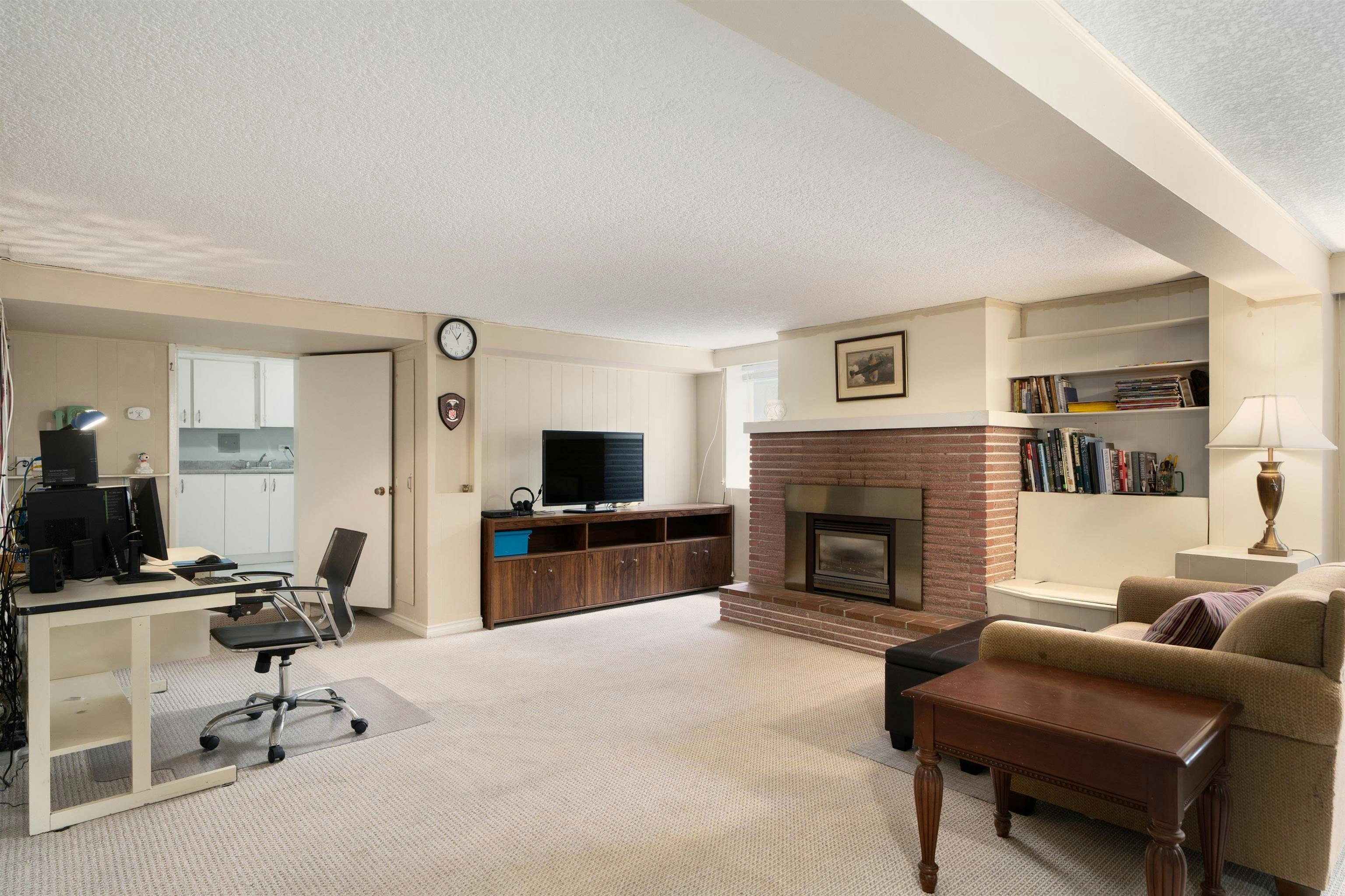335 Churchill Avenue, New Westminster, BC, V3L 4P5 - 28