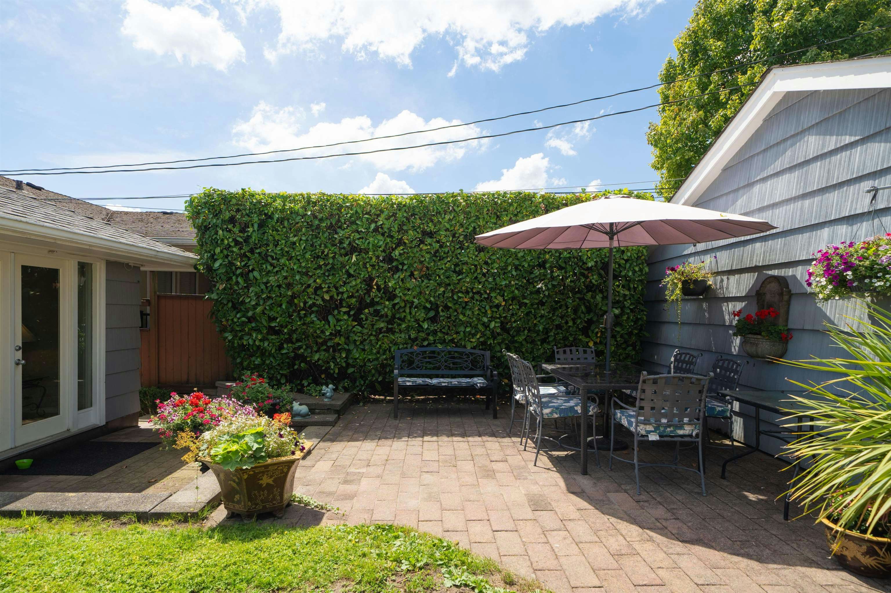 335 Churchill Avenue - 4