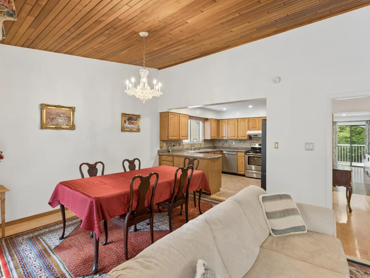 5609 White Pine Lane, North Vancouver, BC, V7R 4S1 - 11