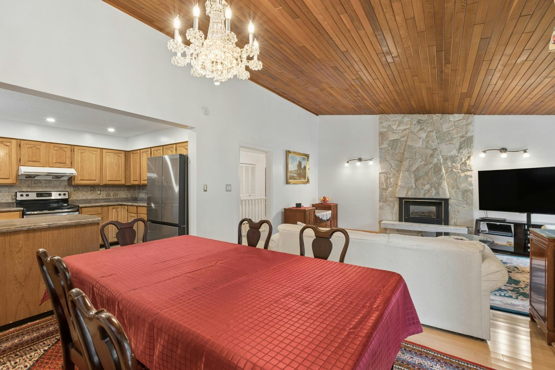 5609 White Pine Lane, North Vancouver, BC, V7R 4S1 - 13