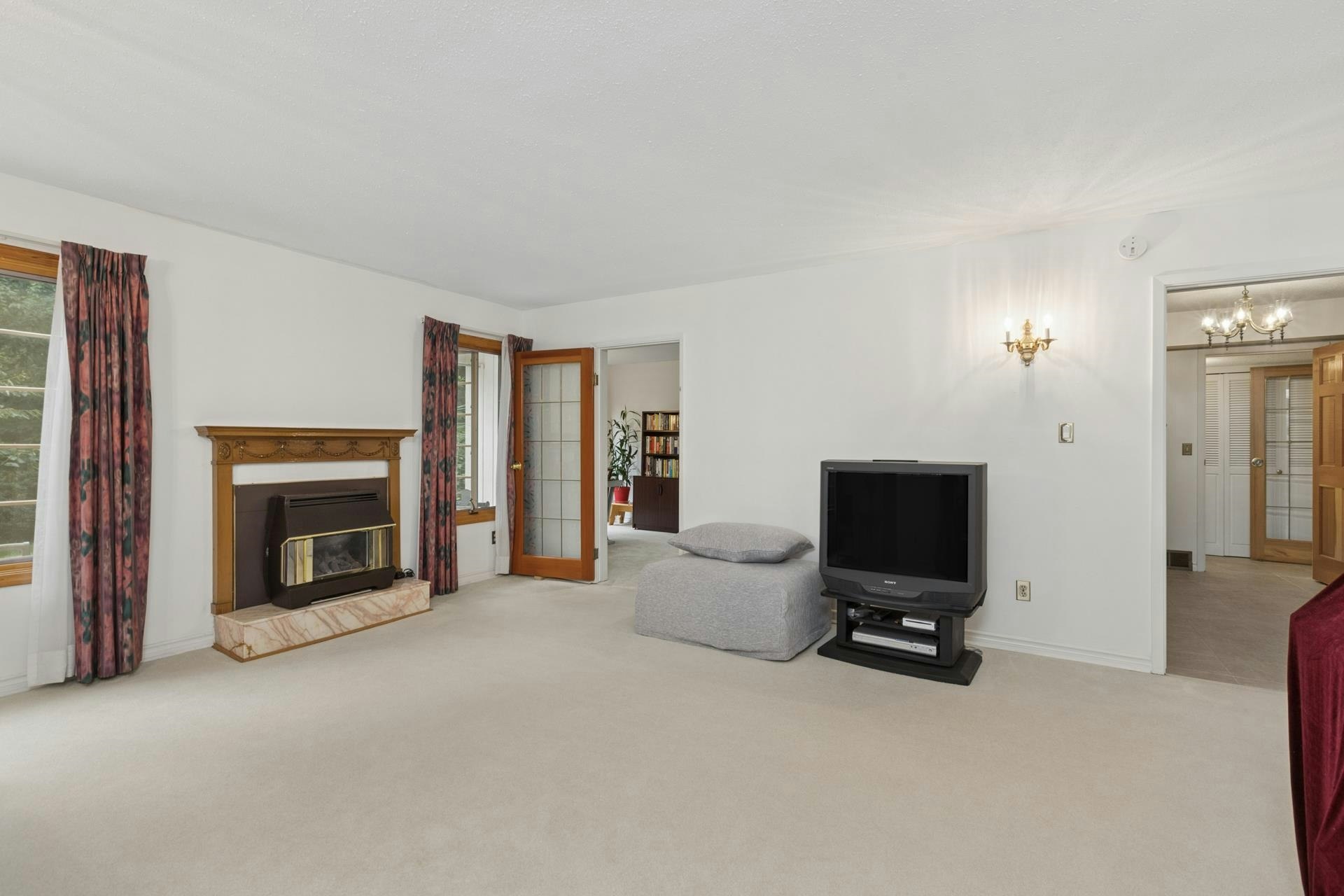 5609 White Pine Lane, North Vancouver, BC, V7R 4S1 - 31