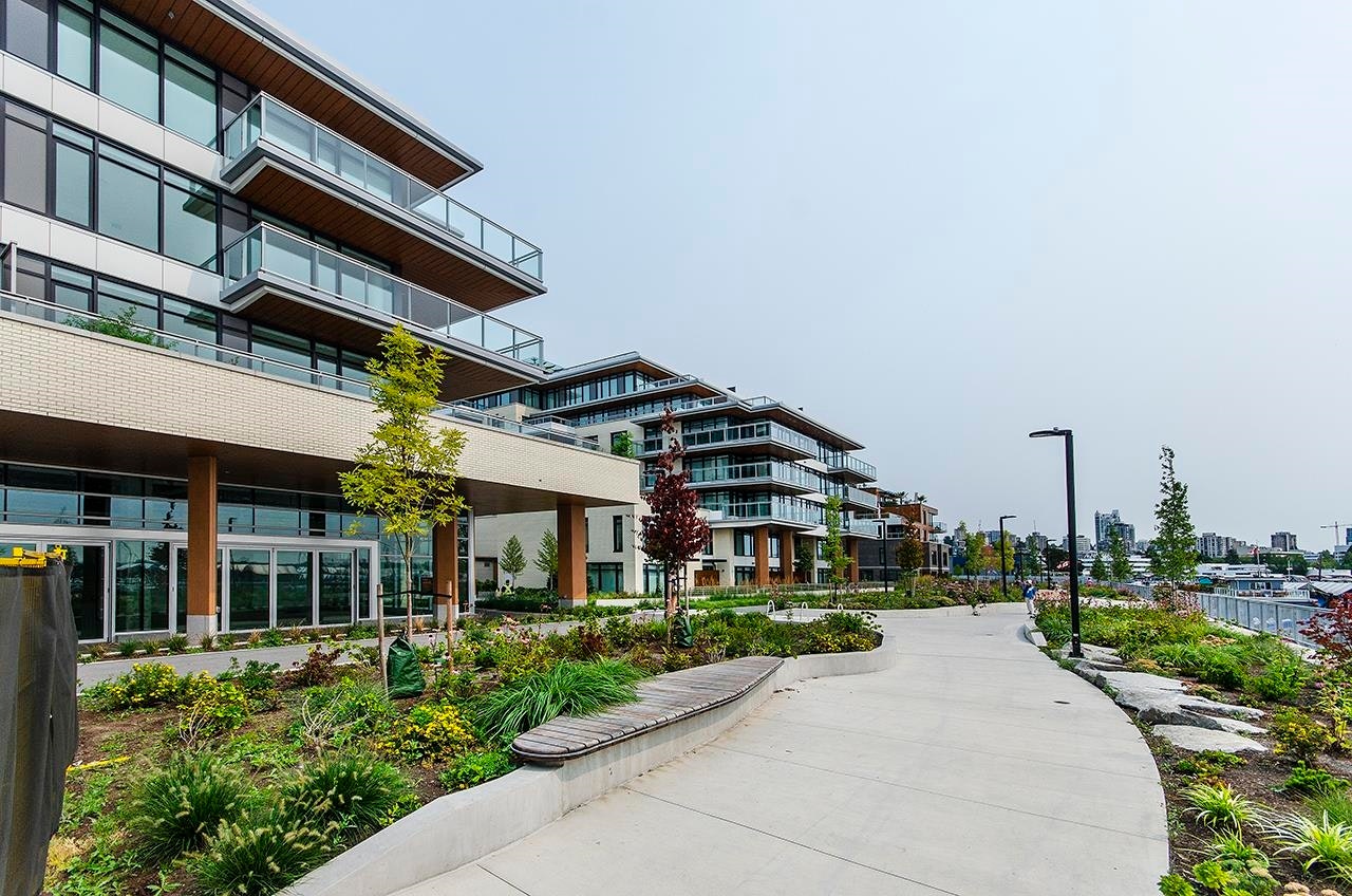 601-785 Harbour Way, North Vancouver, BC, V7P 0G3 - 25