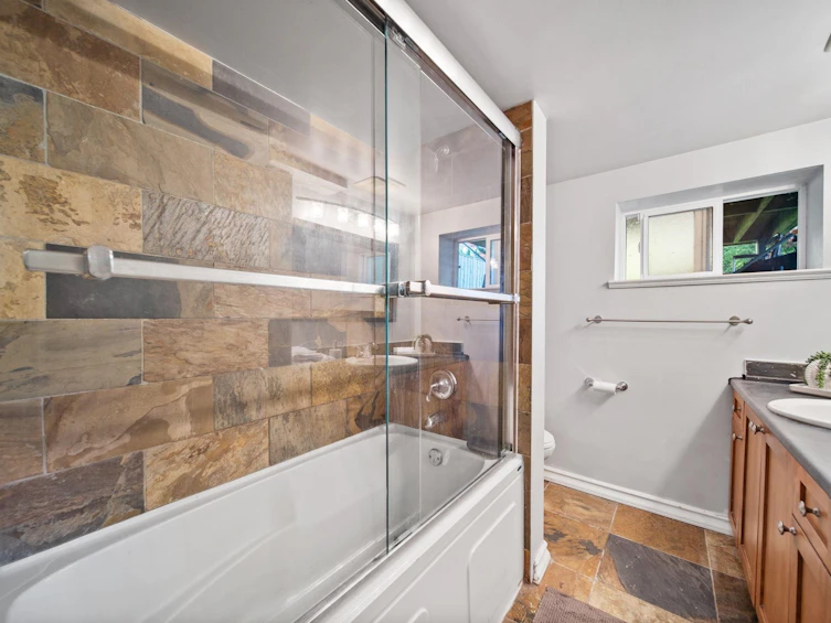 306 Ninth Avenue, New Westminster, BC, V3L 2A1 - 24