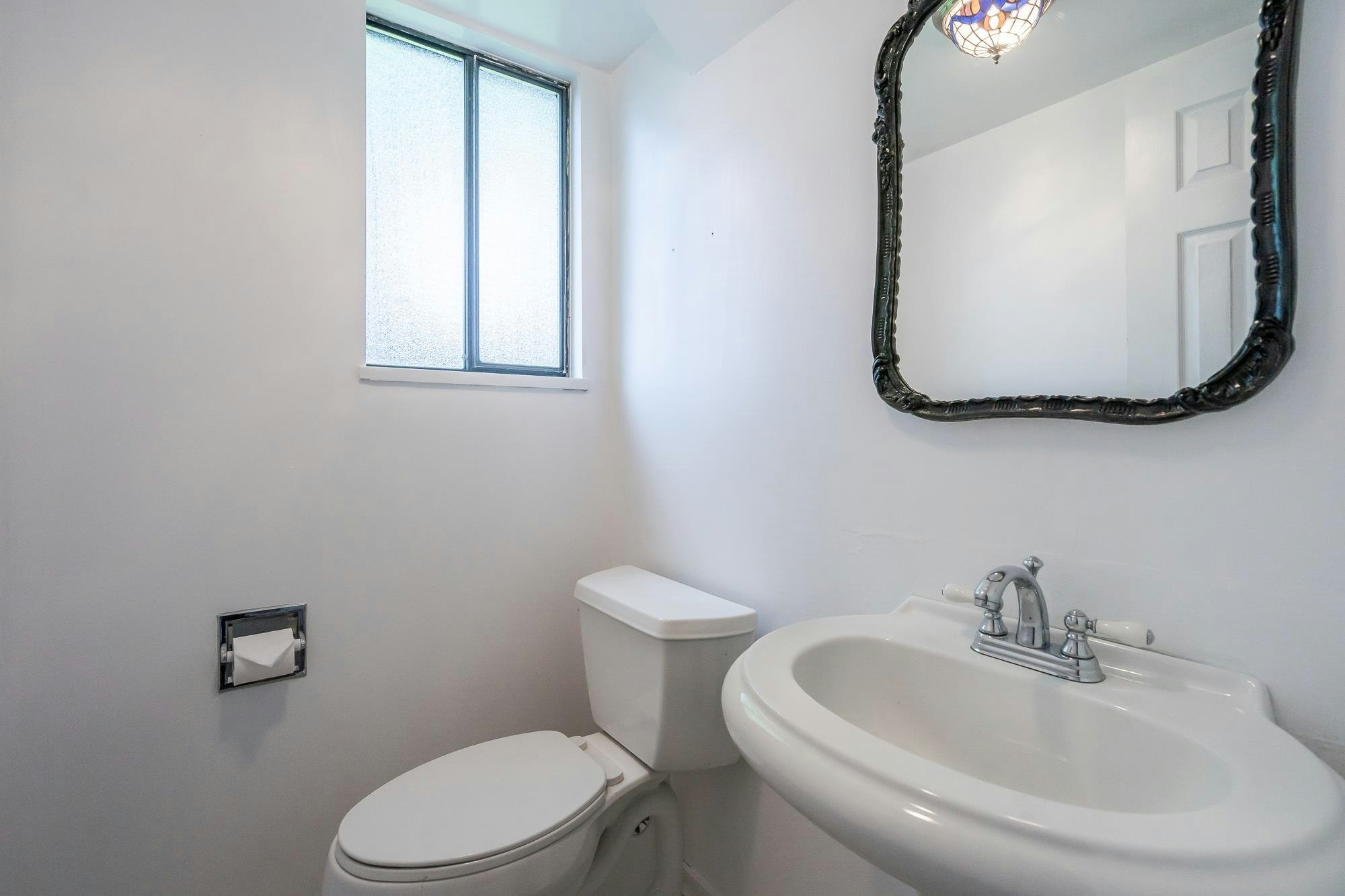 6811 Baker Road, Delta, BC, V4E 2T8 - 6