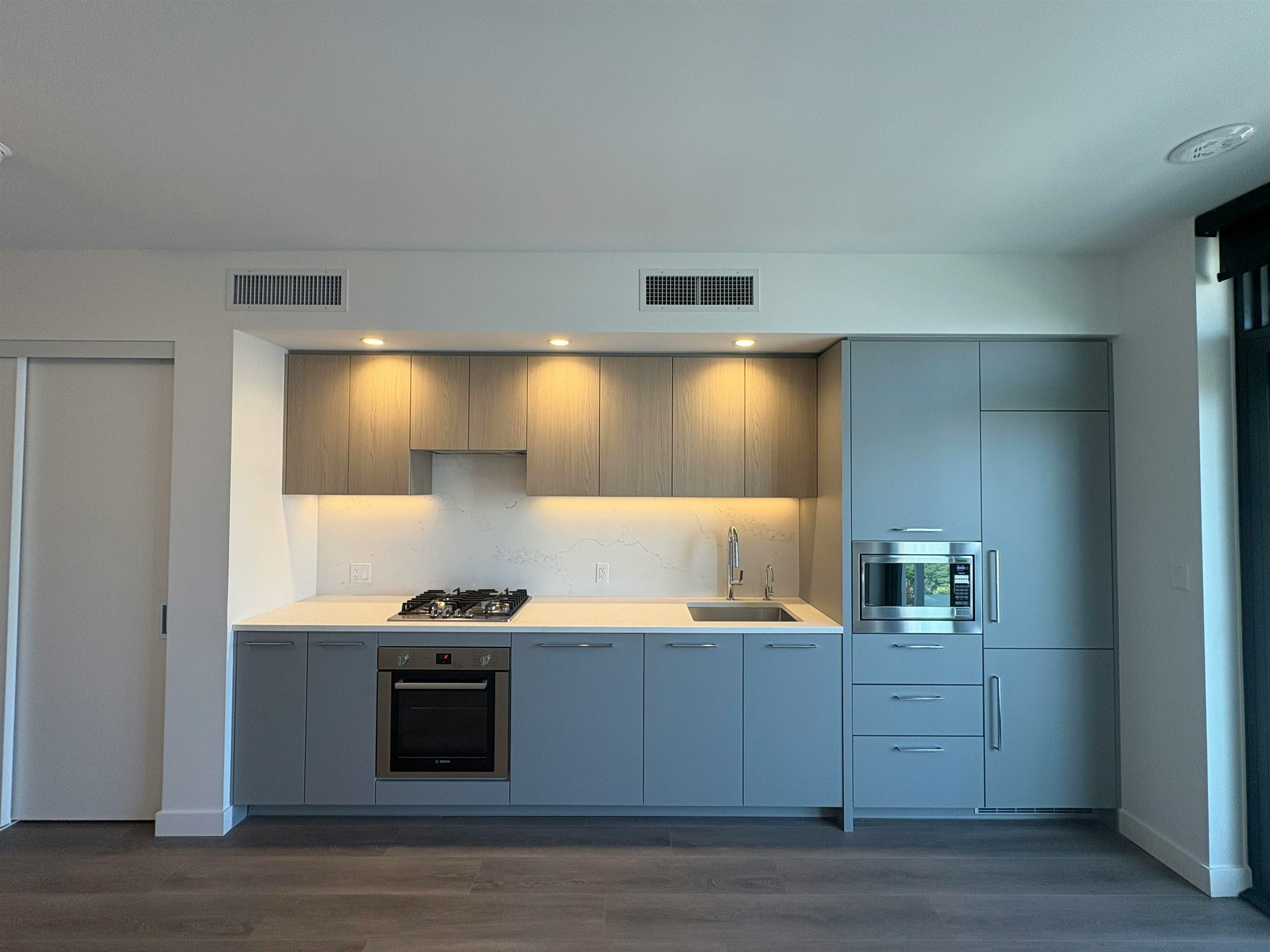 XX-6608 Sussex Avenue, Burnaby, BC, V5H 0M3 - 5