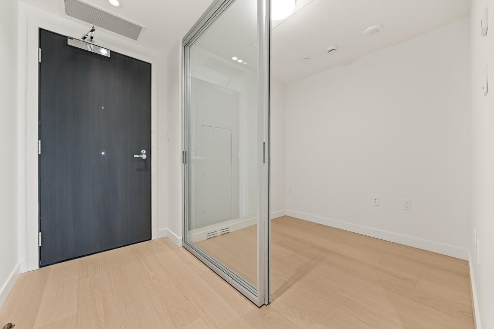 501-785 Hourbour Way, North Vancouver, BC, V7P 0G3 - 2