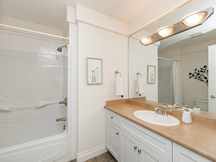3338 157a Street, Surrey, BC, V3Z 3Y4 - 21