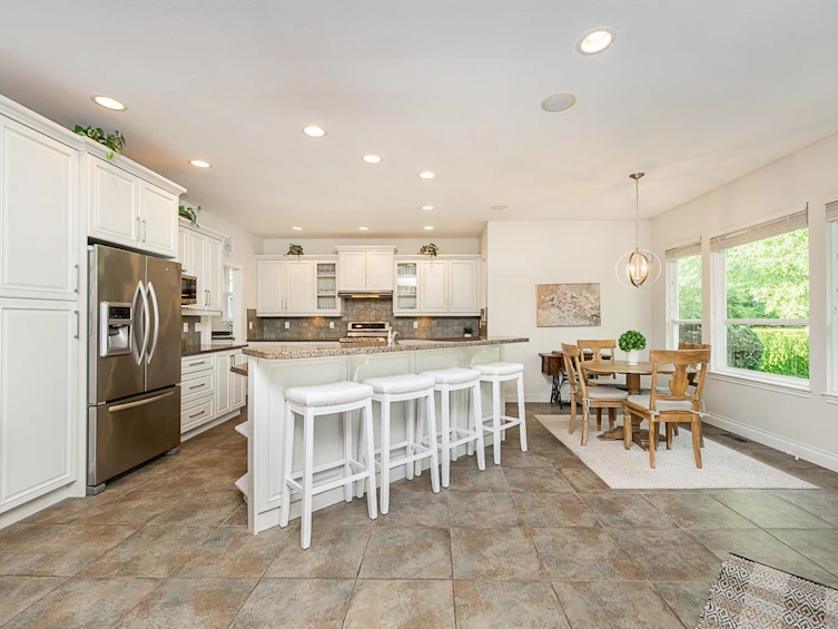 3338 157a Street, Surrey, BC, V3Z 3Y4 - 5