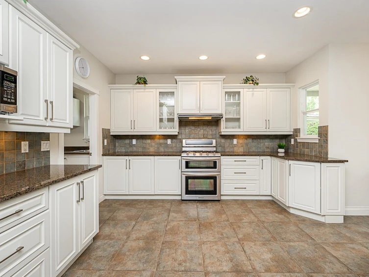 3338 157a Street, Surrey, BC, V3Z 3Y4 - 7