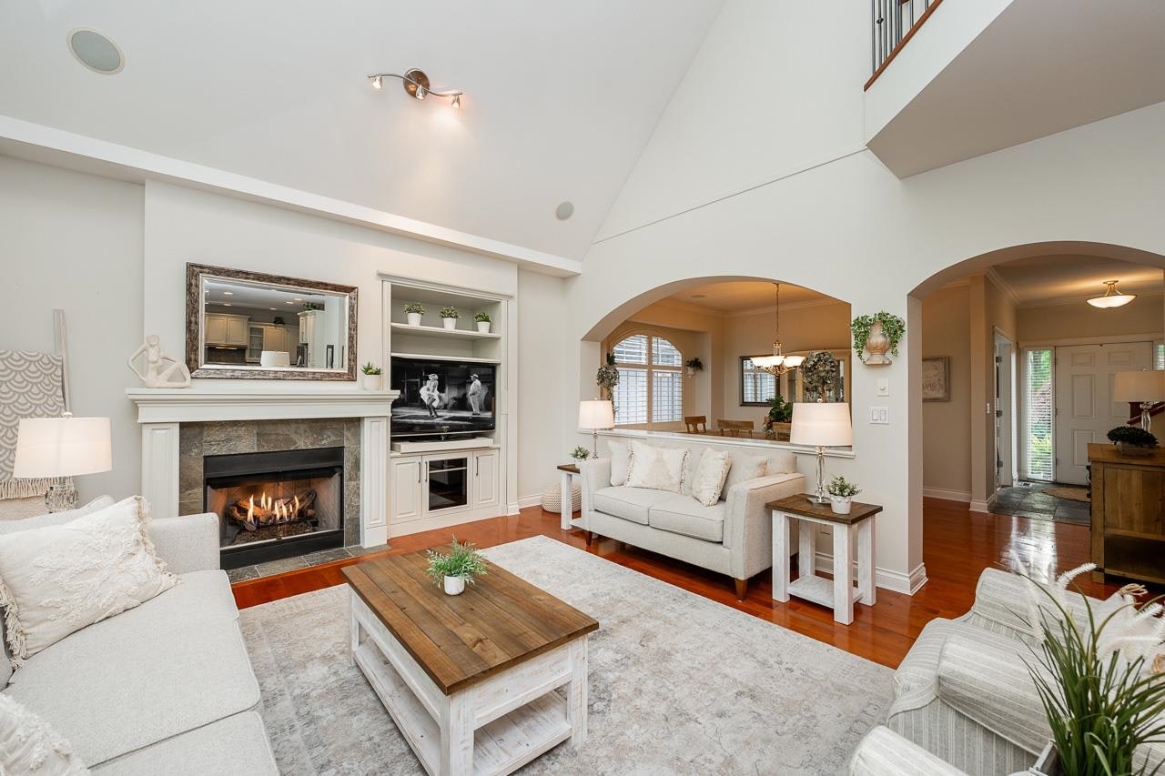 3338 157a Street - 3