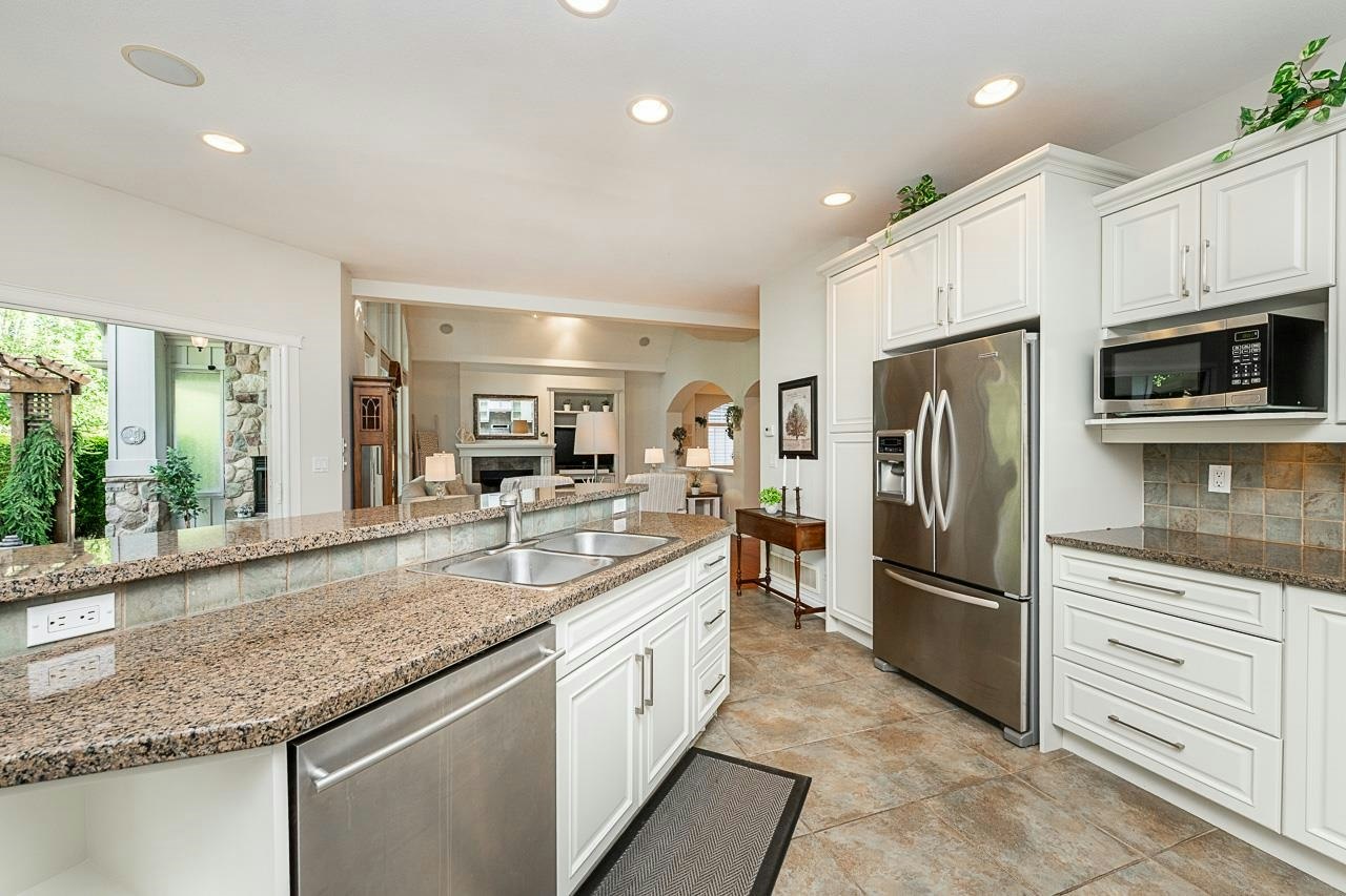 3338 157a Street, Surrey, BC, V3Z 3Y4 - 6
