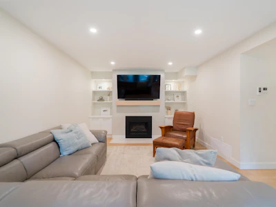 1139 Heritage Boulevard - 2