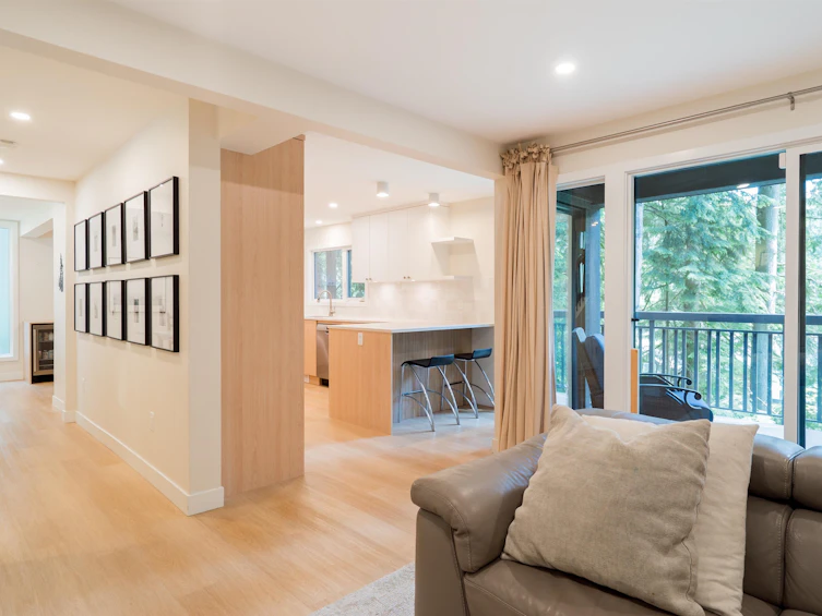1139 Heritage Boulevard, North Vancouver, BC, V7J 3G8 - 6