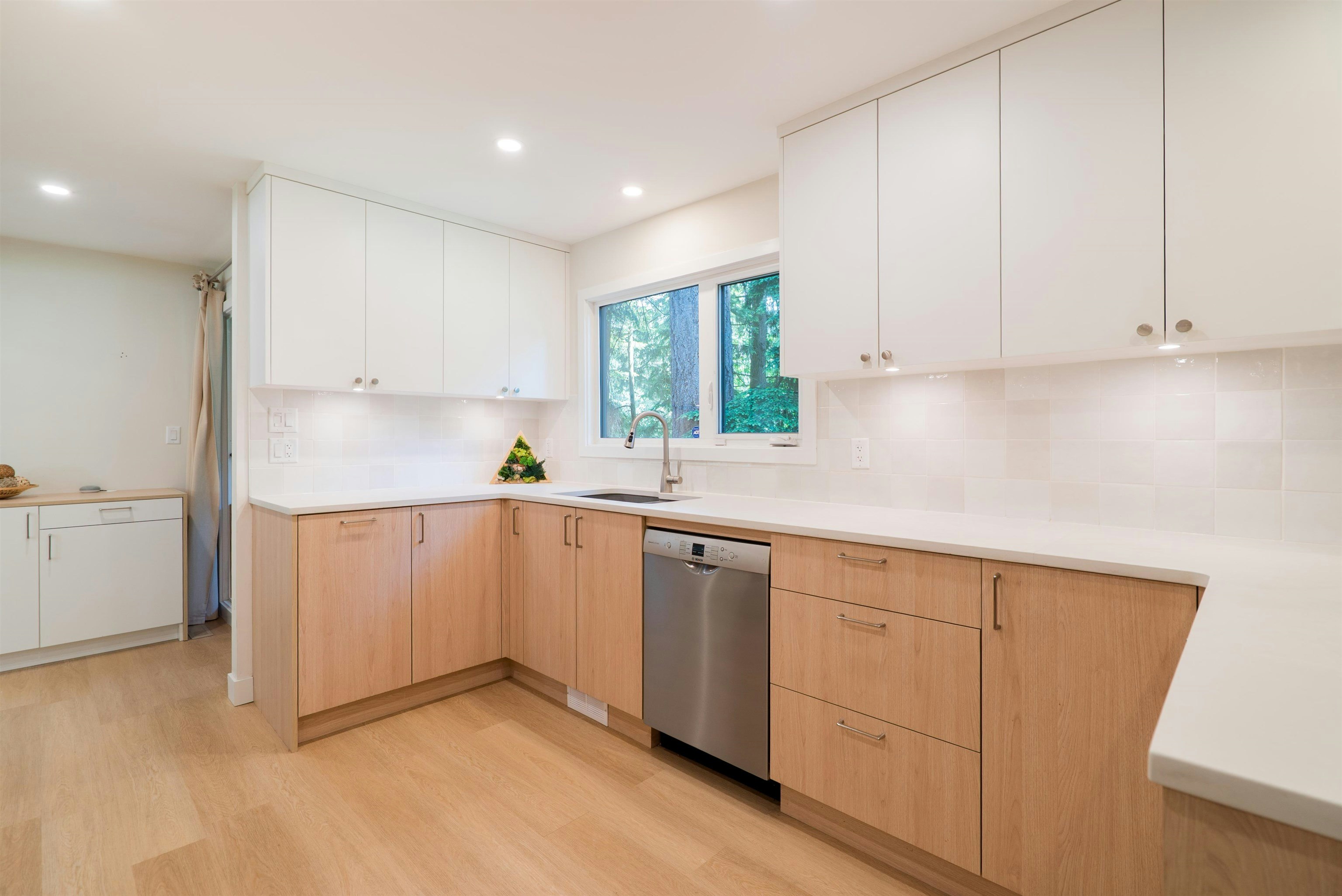 1139 Heritage Boulevard, North Vancouver, BC, V7J 3G8 - 13