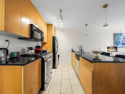 305-989 Beatty Street - 4