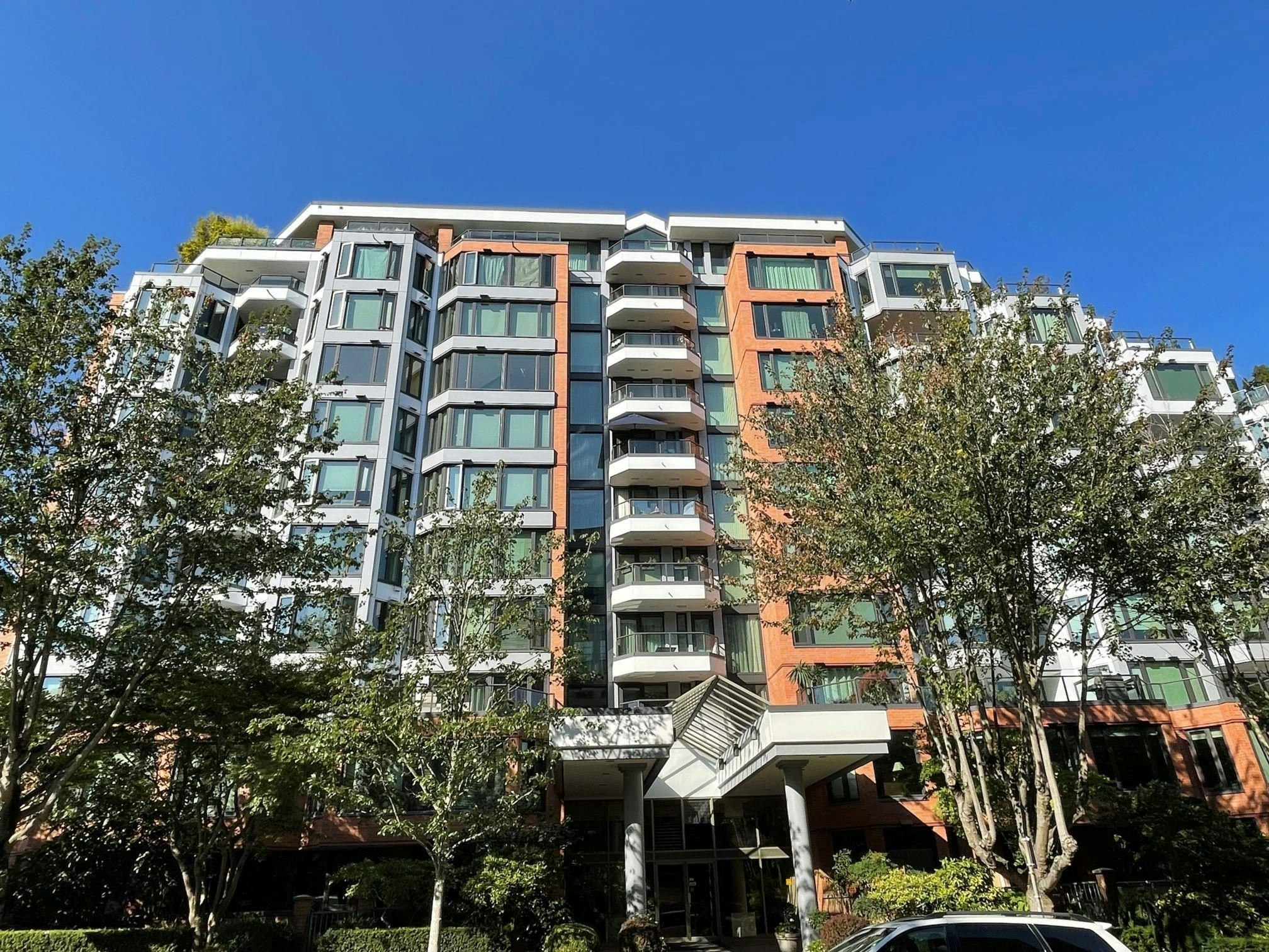 702-2201 Pine Street - 2