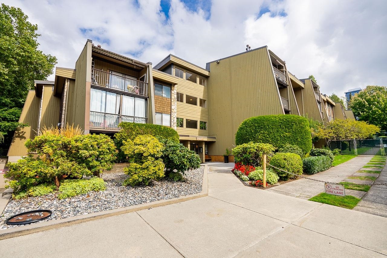 211-9101 Horne Street, Burnaby, BC, V3N 4M3