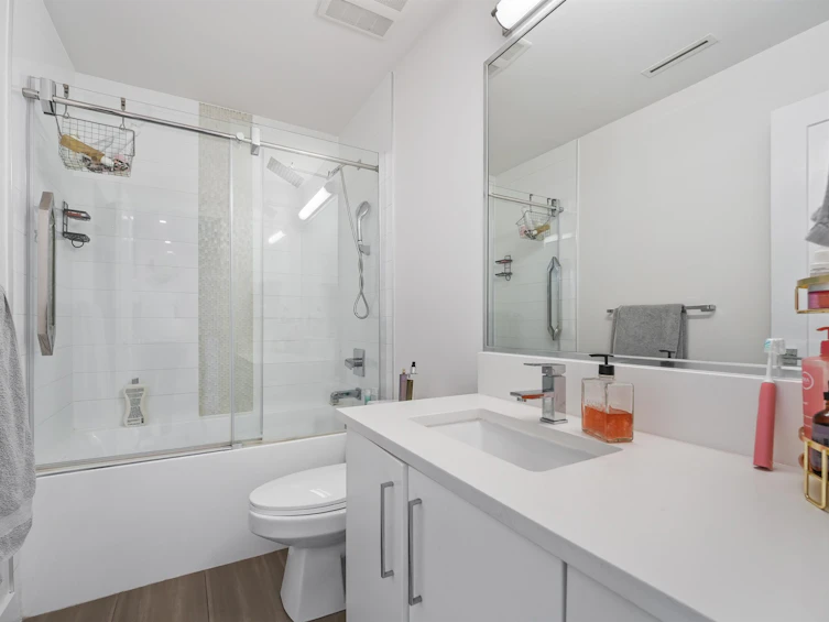 14-15177 60 Avenue, Surrey, BC, V3S 7B3 - 15