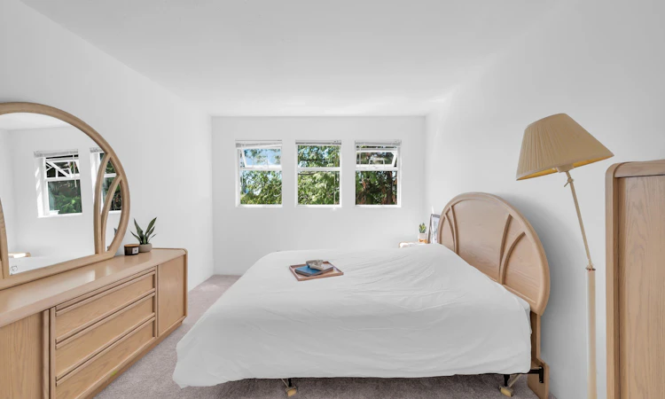 303-5335 Hastings Street