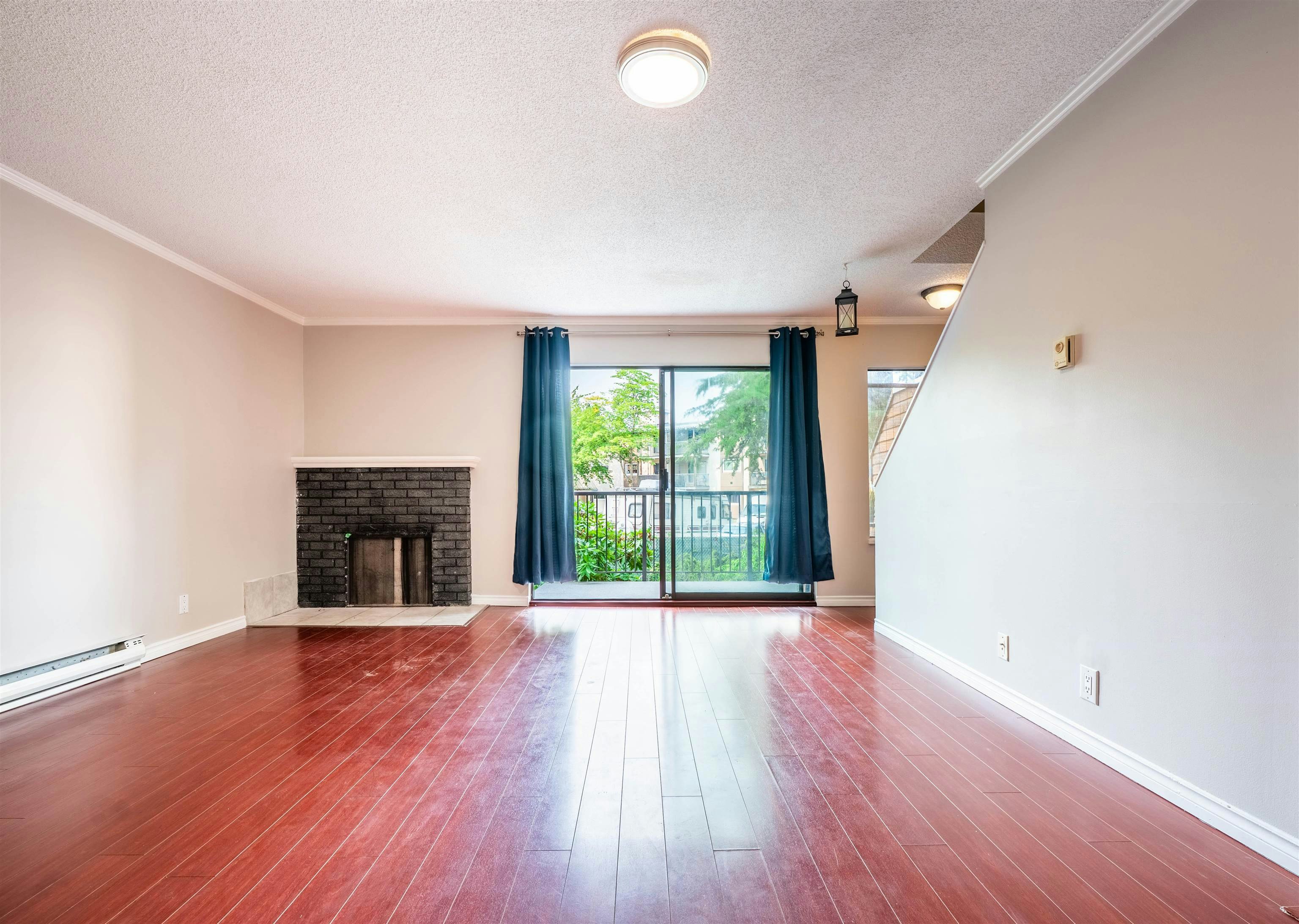 805-10620 150 Street, Surrey, BC, V3R 7S1