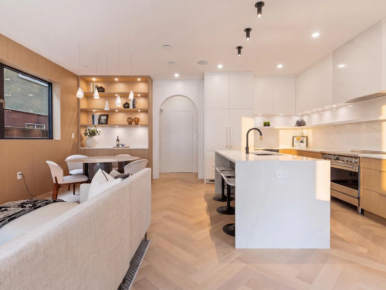 2-4956 Chester Street, Vancouver, BC, V5W 3A8 - 2