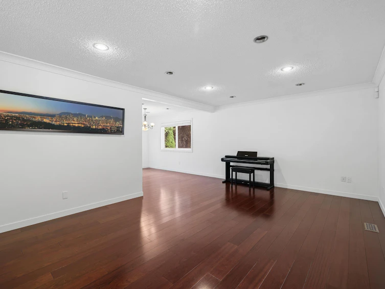 10421 Santa Monica Drive, Delta, BC, V4C 1P8 - 5
