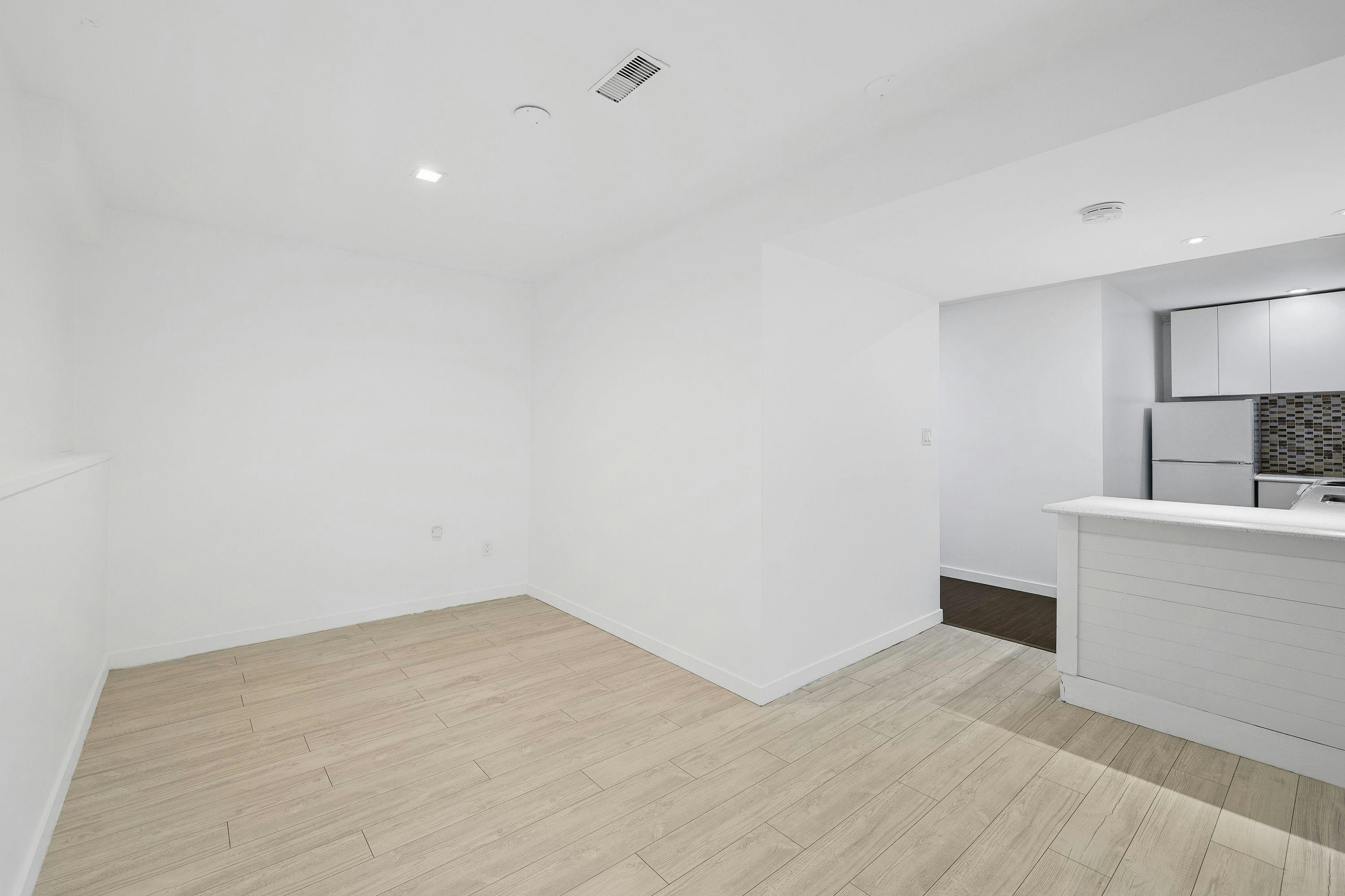 10421 Santa Monica Drive, Delta, BC, V4C 1P8 - 24