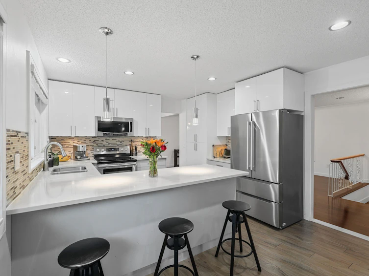10421 Santa Monica Drive, Delta, BC, V4C 1P8 - 8