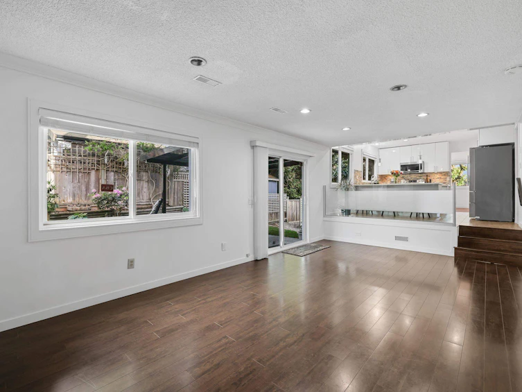 10421 Santa Monica Drive, Delta, BC, V4C 1P8 - 10