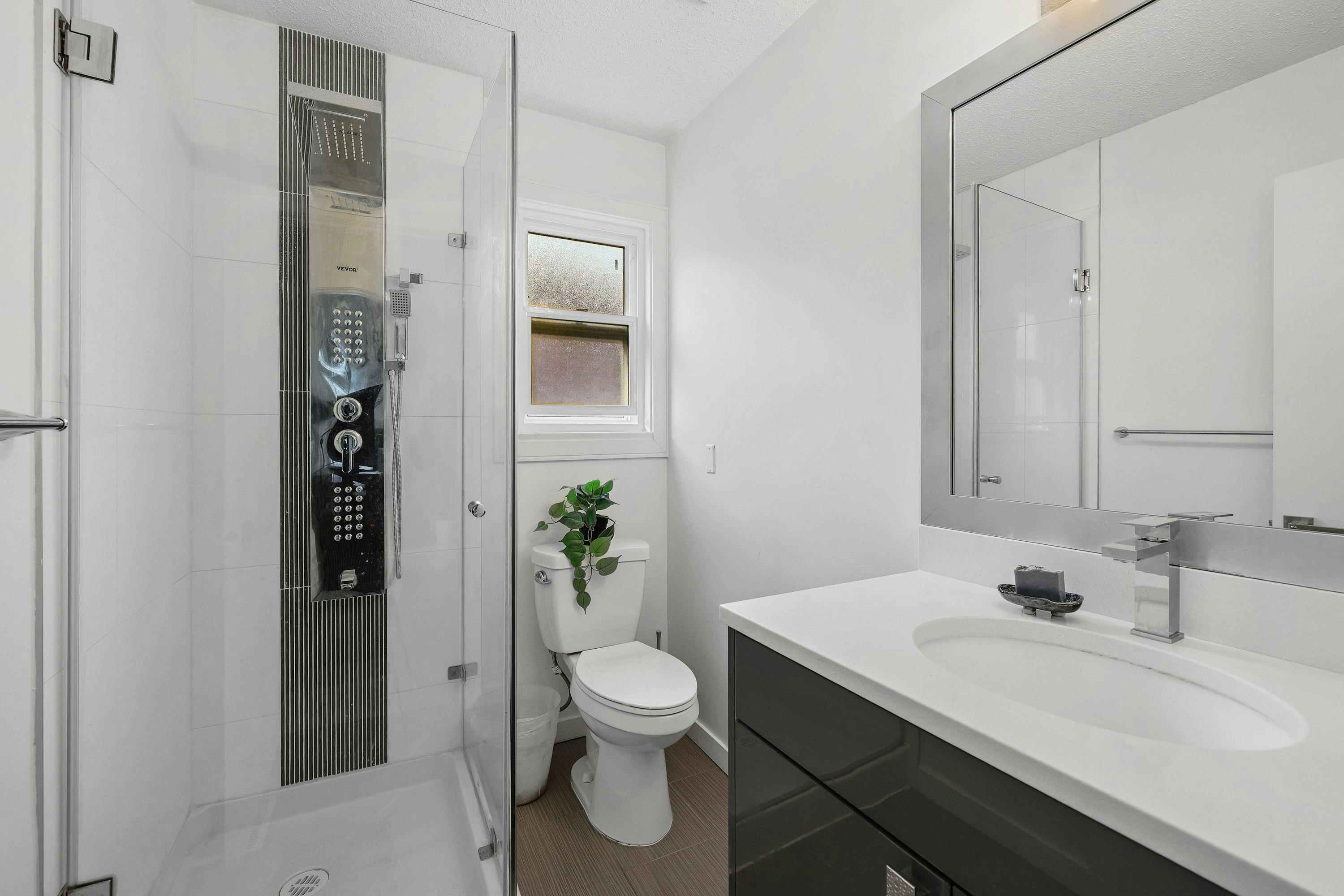 10421 Santa Monica Drive, Delta, BC, V4C 1P8 - 17
