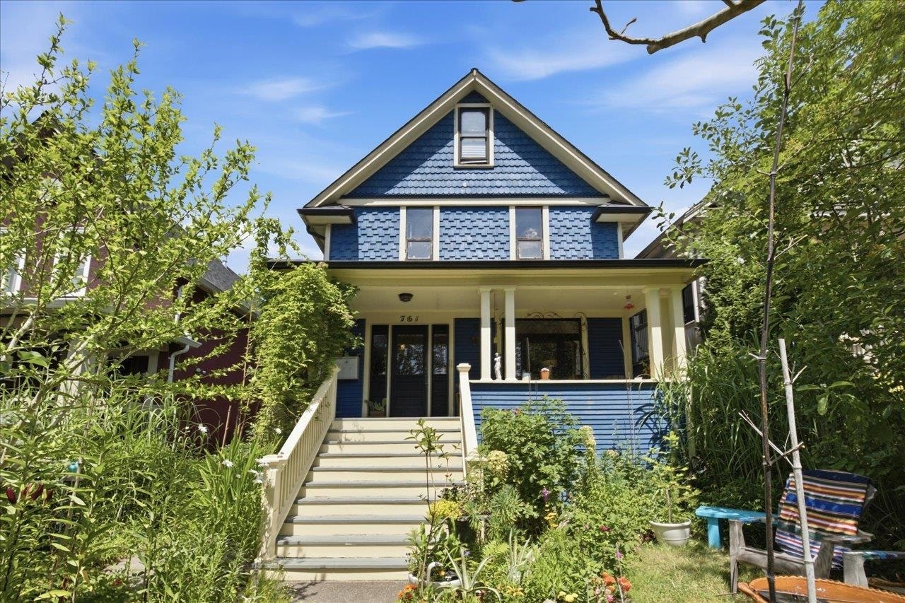 761 E 15th Avenue, Vancouver, BC, V5T 2R8