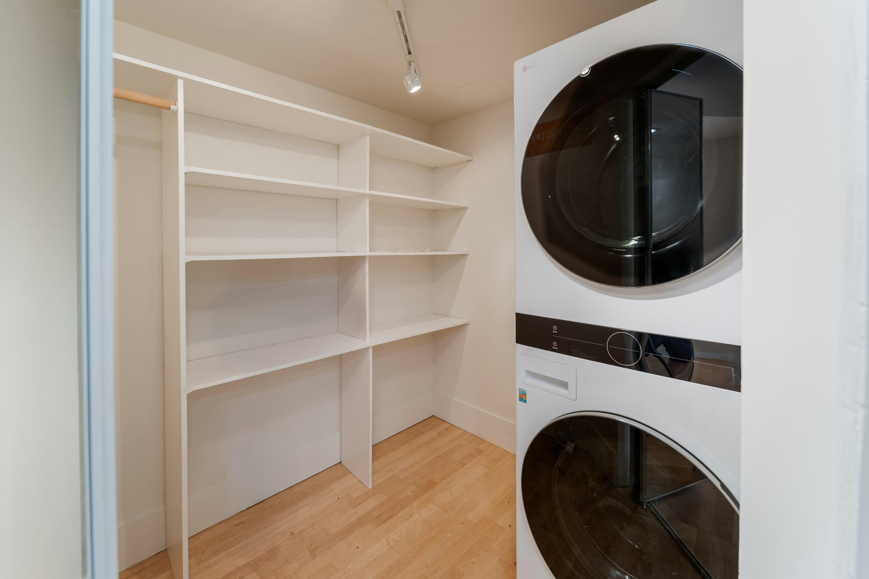 905-1010 Burnaby Street, Vancouver, BC, V6E 4L8 - 27