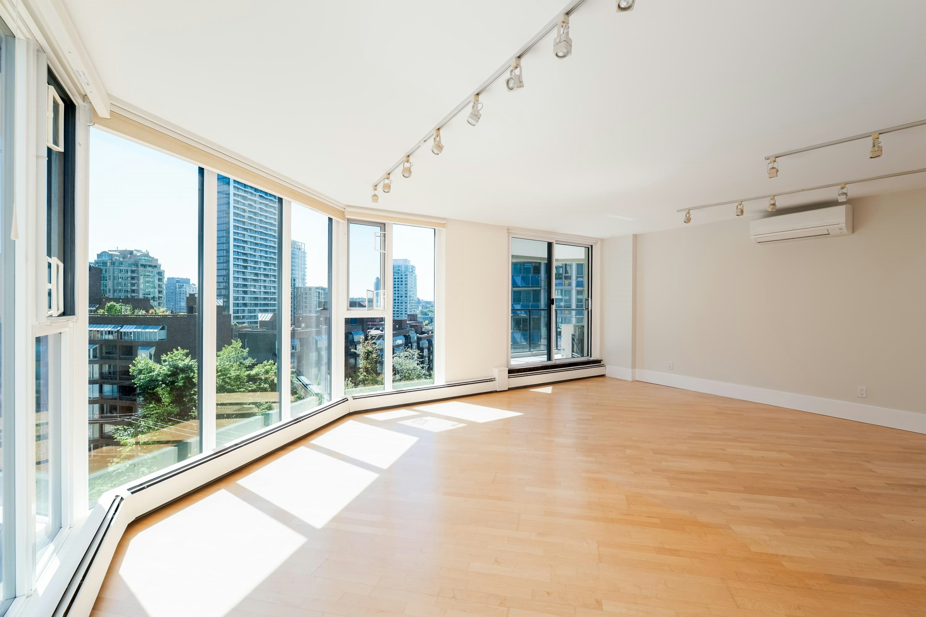 905-1010 Burnaby Street, Vancouver, BC, V6E 4L8 - 13