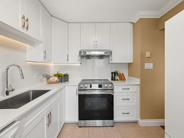 1704-612 Sixth Street, New Westminster, BC, V3L 5V2 - 7